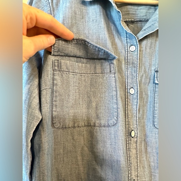 Old Navy Classic denim button up shirt - Picture 4 of 8